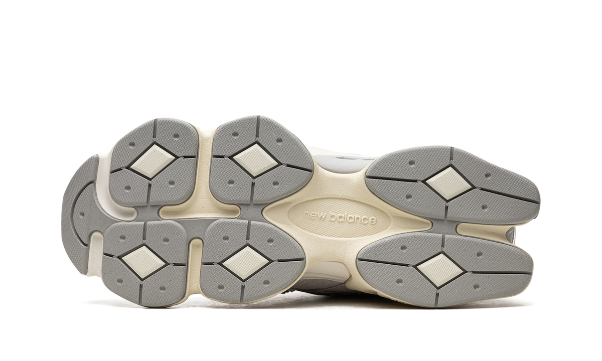 New Balance 9060 "Quartz Grey" Sneakers
