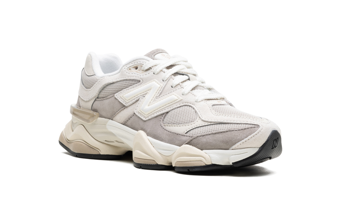 New Balance 9060 "Oatmeal" Sneakers
