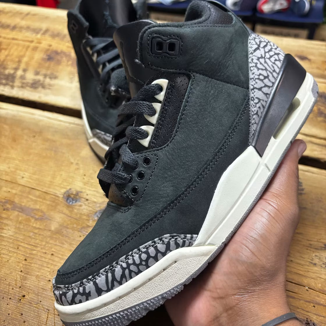 Used - Air Jordan 3 Retro Off Noir - US W 9 - detail 3