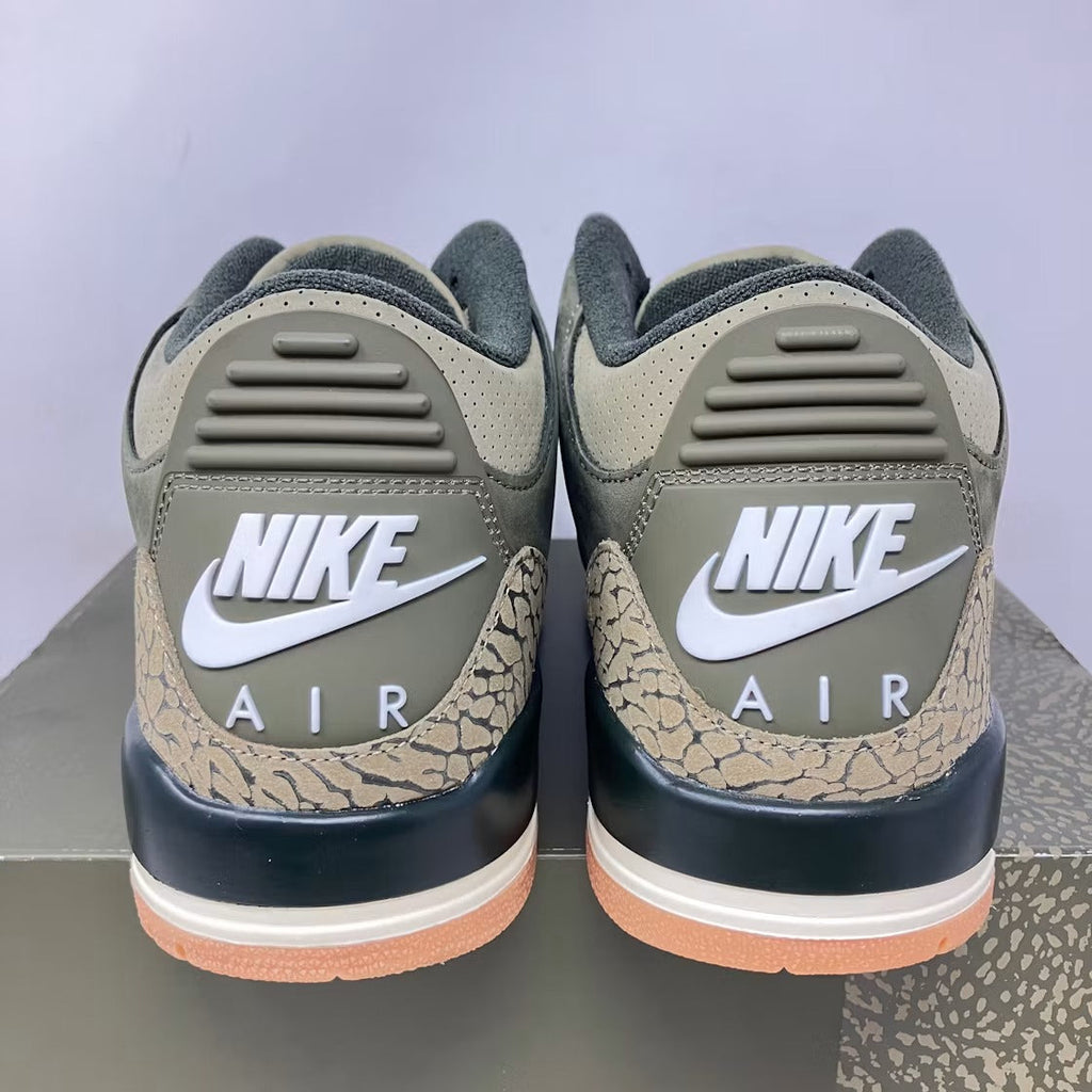Used - Air Jordan 3 Retro Family Affair - US M 10 - detail 3