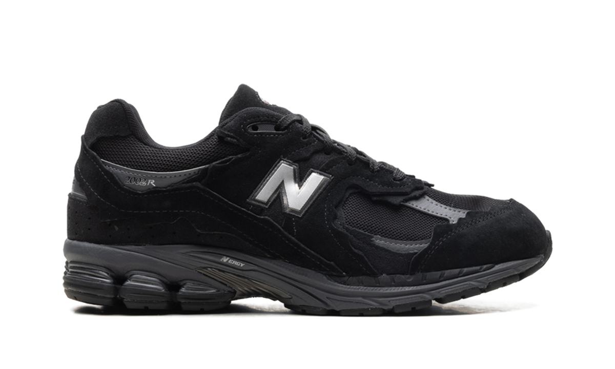 New Balance 2002R Gore-Tex "Protection Pack - Black" Sneakers