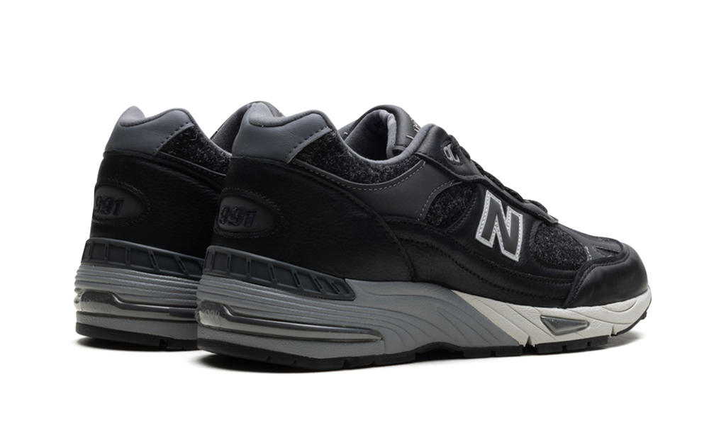 New Balance 991 "Harris Tweed - Black/Grey" Sneakers