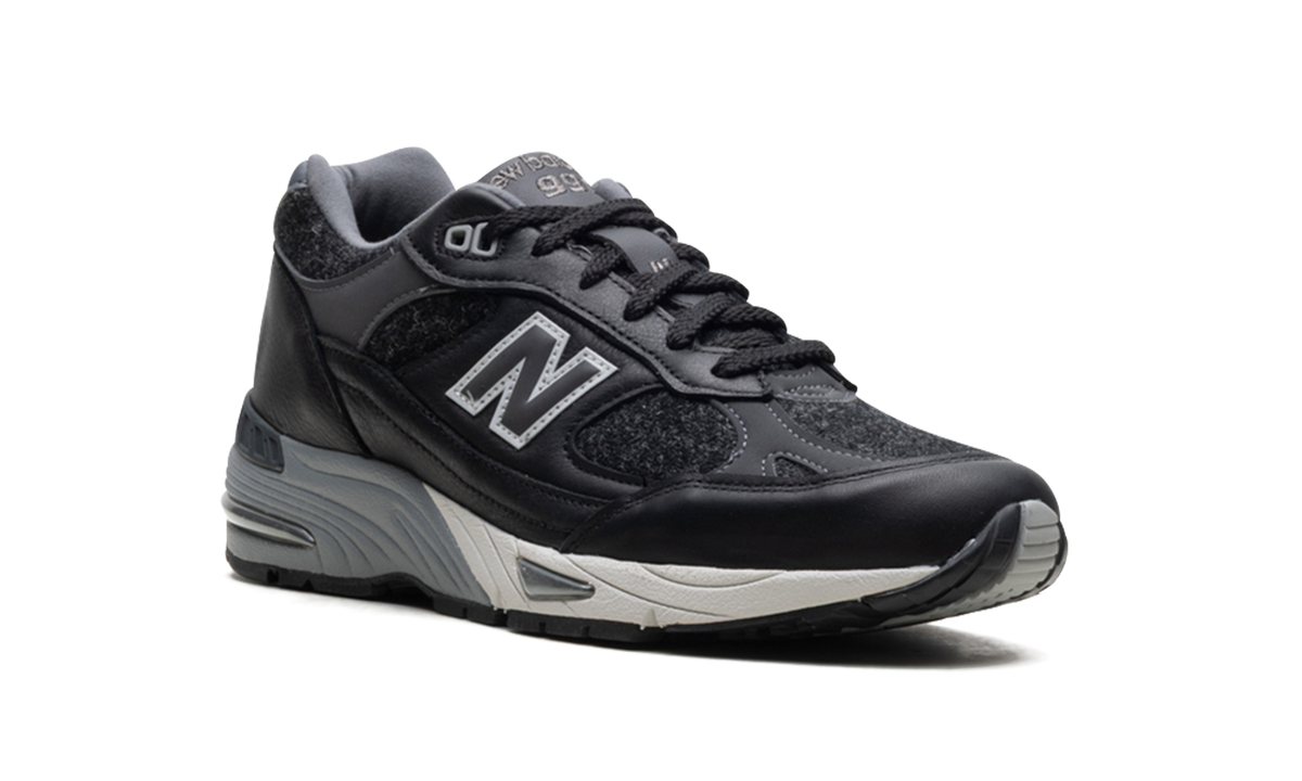 New Balance 991 "Harris Tweed - Black/Grey" Sneakers