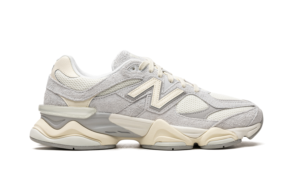 New Balance 9060 "Quartz Grey" Sneakers